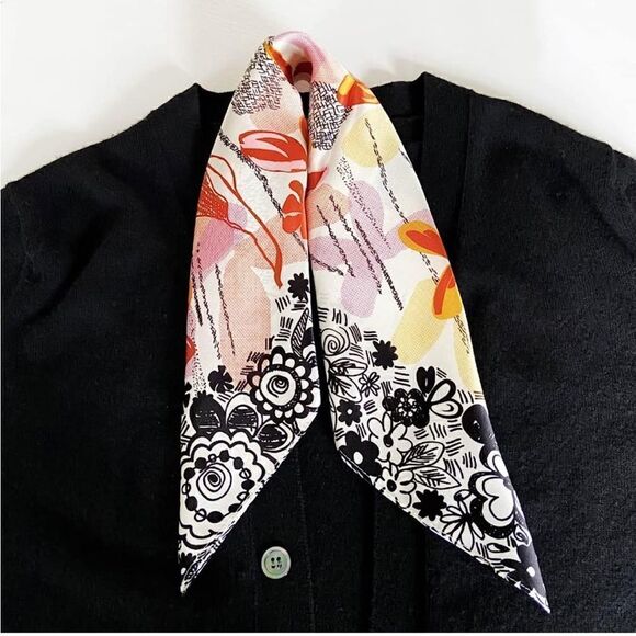 Funky floral Silk Scarf - Picture 4 of 5